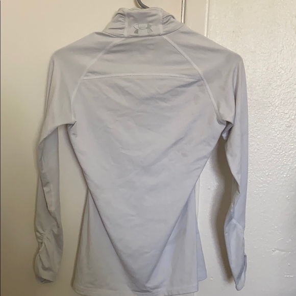 Under armor long sleeved shirt - Picture 3 of 4